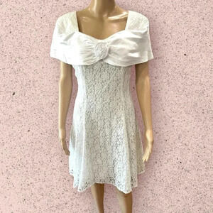 DBY vintage 80’s White satin lace dress with sash-L